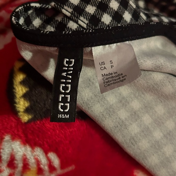 Summer dress with slit on the side size small - Picture 2 of 7